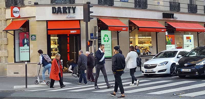 Commerce de proximité - Darty au centre de Paris